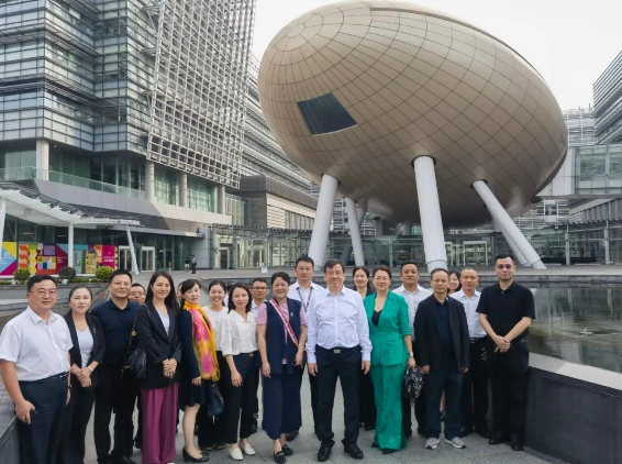 湖南省政協(xié)副主席、省工商聯(lián)主席張健率省赴港經(jīng)貿(mào)團(tuán)組參加2023年香港國際茶葉及美食博覽會