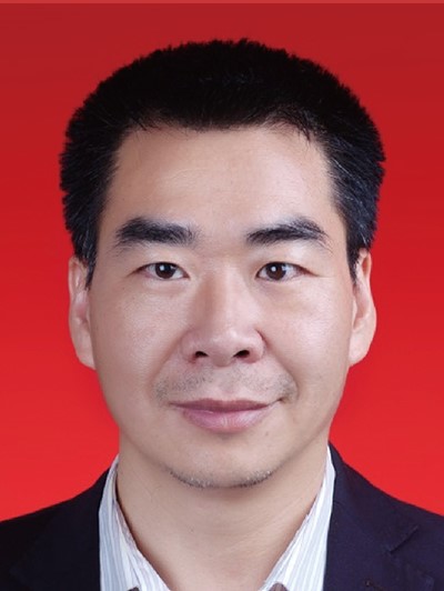創(chuàng)新研究院院長(zhǎng) 楊亦