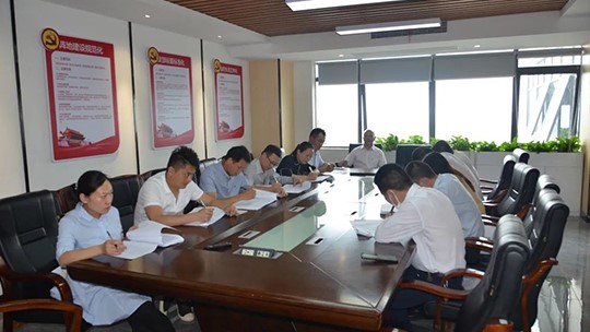 長(zhǎng)沙高新區(qū)非公黨建4聯(lián)組及17聯(lián)組發(fā)展黨員述職評(píng)議會(huì)暨書記講黨課活動(dòng)在九九環(huán)保召開